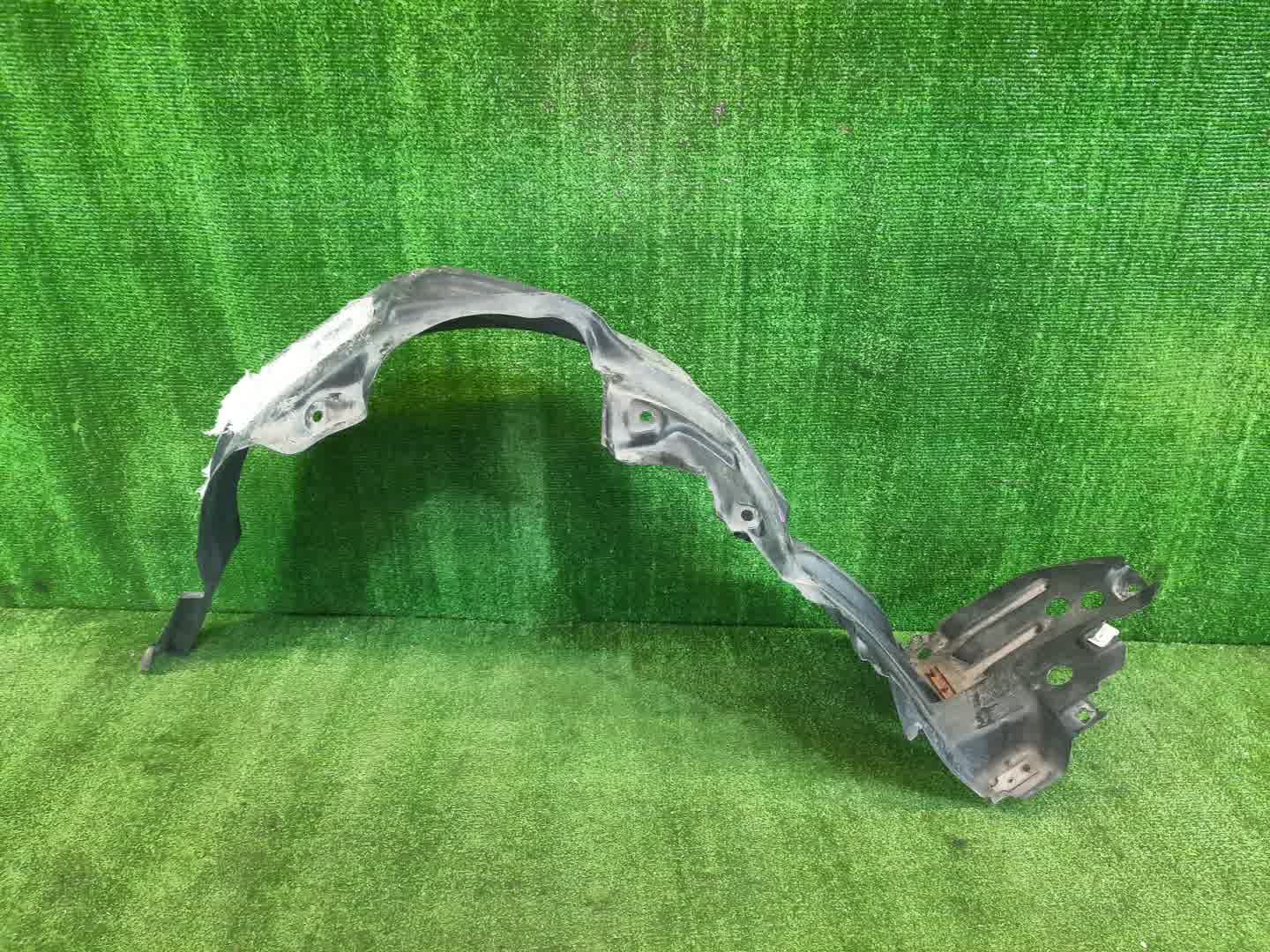 Защита под крыло левая передняя TOYOTA VOXY ZWR80G, ZRR85W, ZRR80W, ZWR80W, ZRR80G, ZRR85G 53876-28280 1 ракурс Защита под крыло левая передняя TOYOTA VOXY ZWR80G, ZRR85W, ZRR80W, ZWR80W, ZRR80G, ZRR85G 53876-28280 1 ракурс