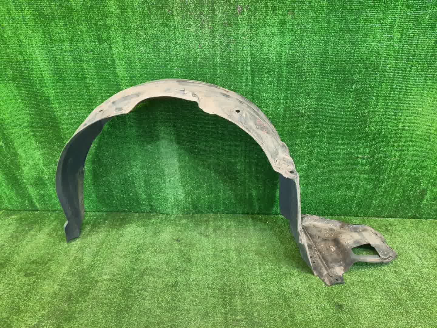 Защита под крыло левая передняя TOYOTA ALLEX, COROLLA RUNX ZZE124, NZE121, ZZE122, ZZE123 53876-12270 1 ракурс