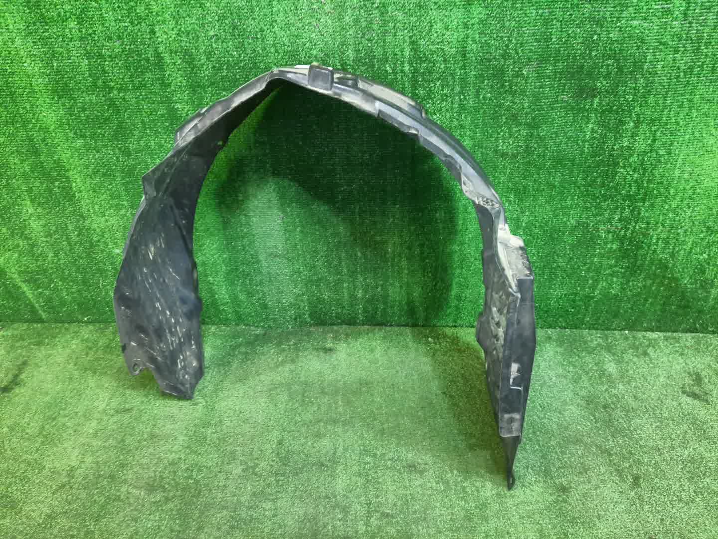 Защита под крыло левая передняя MITSUBISHI LANCER, GALANT FORTIS CY4A, CY2A, CY3A, CY6A, CX6A, CX4A, CX3A 5370A439 1 ракурс