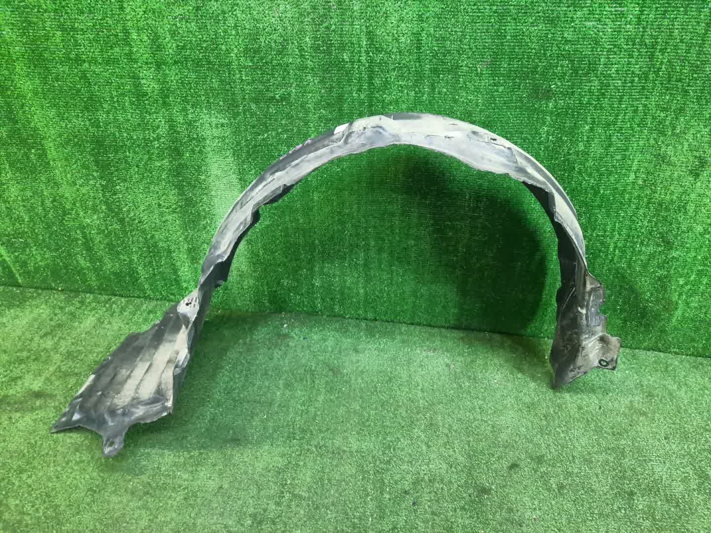 Защита под крыло правая передняя MITSUBISHI LANCER, GALANT FORTIS CY4A, CY2A, CY3A, CY6A, CX6A, CX4A, CX3A 5370A288 1 ракурс