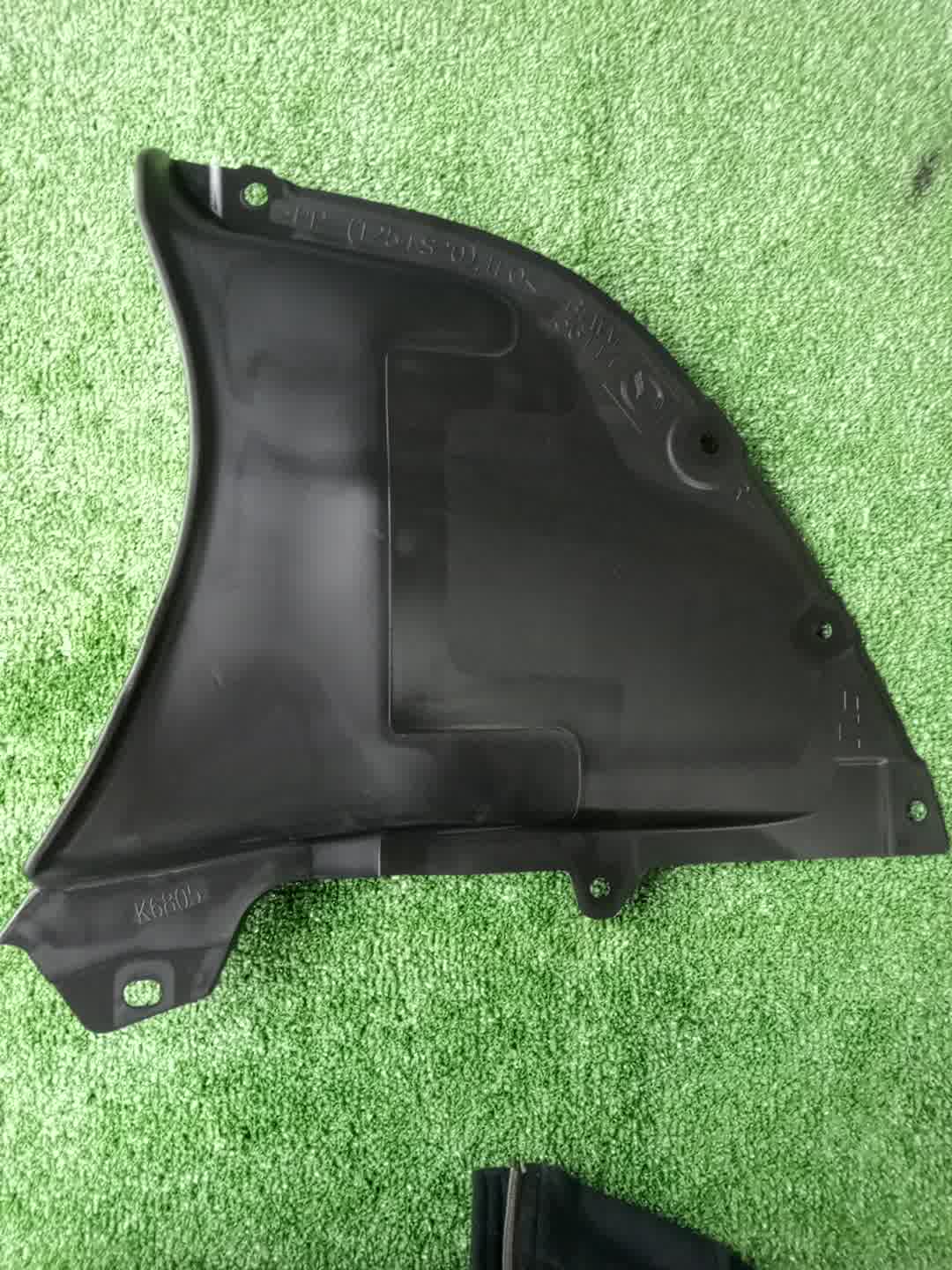 Защита под крыло правая передняя MAZDA MAZDA 3, 3 BPEP, BP8P, BP5P, BPFP, BPFJ3P, BPFJ3R, BP5R, BP, BPEK3R, BP8R BFWM-56-114 1 ракурс