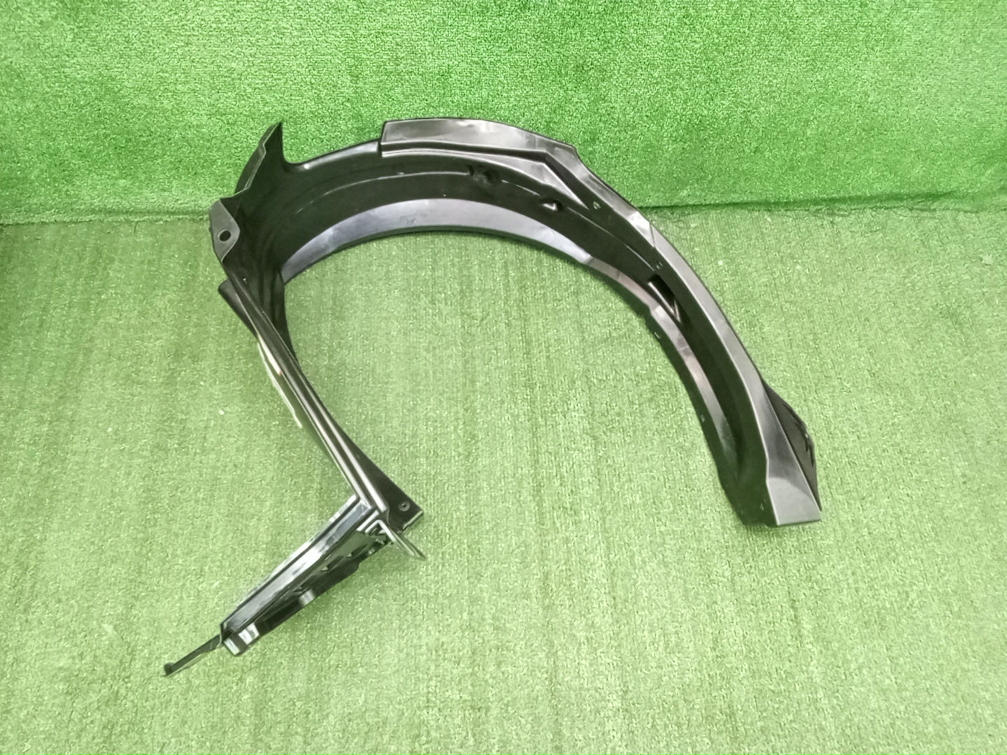 Защита под крыло правая передняя HONDA STEPWGN RP7 74100-3T0-J00 1 ракурс