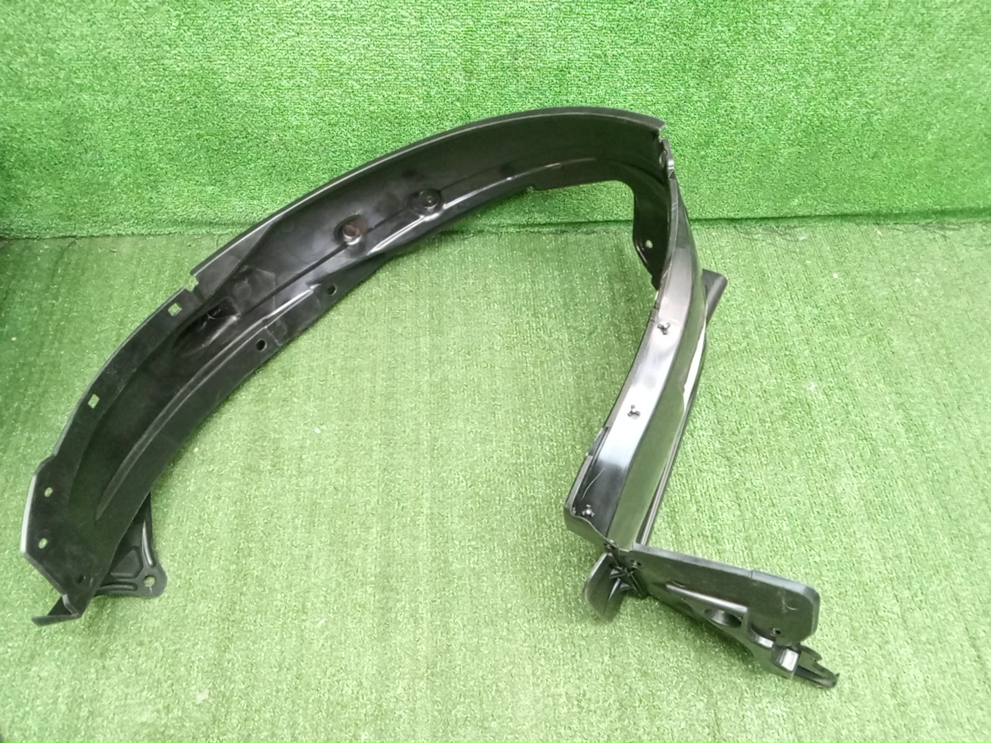 Защита под крыло правая передняя HONDA STEPWGN RP7 74100-3T0-J00 4 ракурс