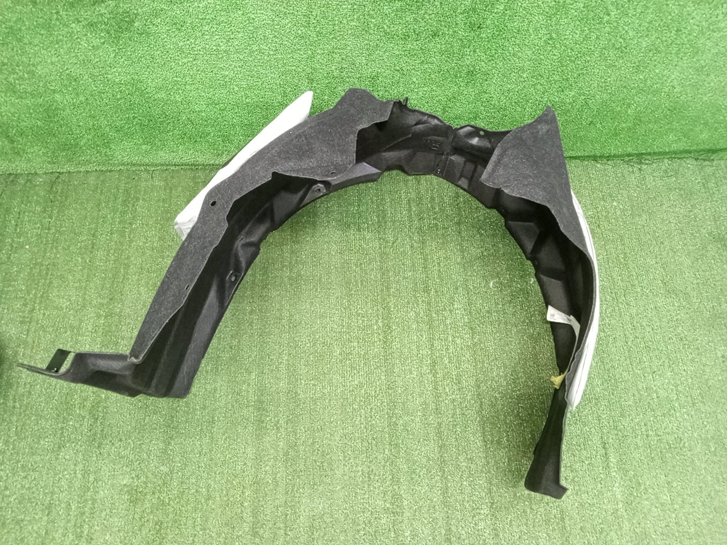 Защита под крыло правая передняя TOYOTA CROWN AZSH36W 53875-30330 1 ракурс