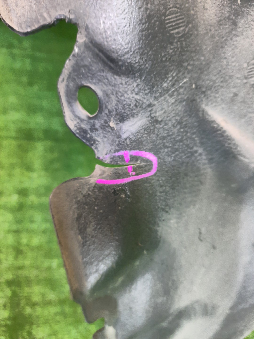 Защита под крыло левая передняя MITSUBISHI GRANDIS NA4W MN129053 4 ракурс