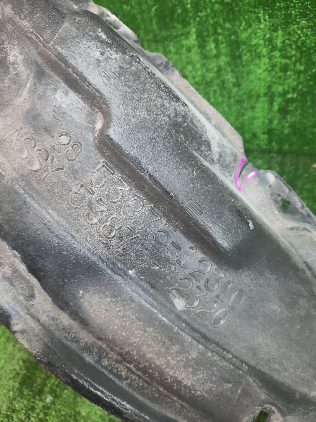 Защита под крыло правая передняя TOYOTA COROLLA FIELDER ZZE122G 53875-12310 5 ракурс