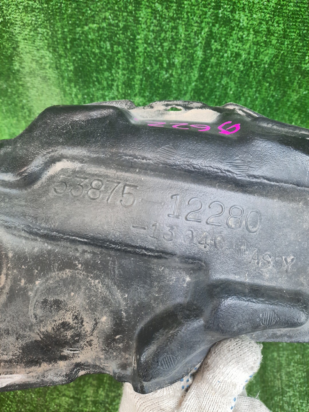 Защита под крыло правая передняя TOYOTA COROLLA ZZE124, NZE121, NZE120, ZZE122, NZE124, CE121 53875-12280 2 ракурс Защита под крыло правая передняя TOYOTA COROLLA ZZE124, NZE121, NZE120, ZZE122, NZE124, CE121 53875-12280 2 ракурс