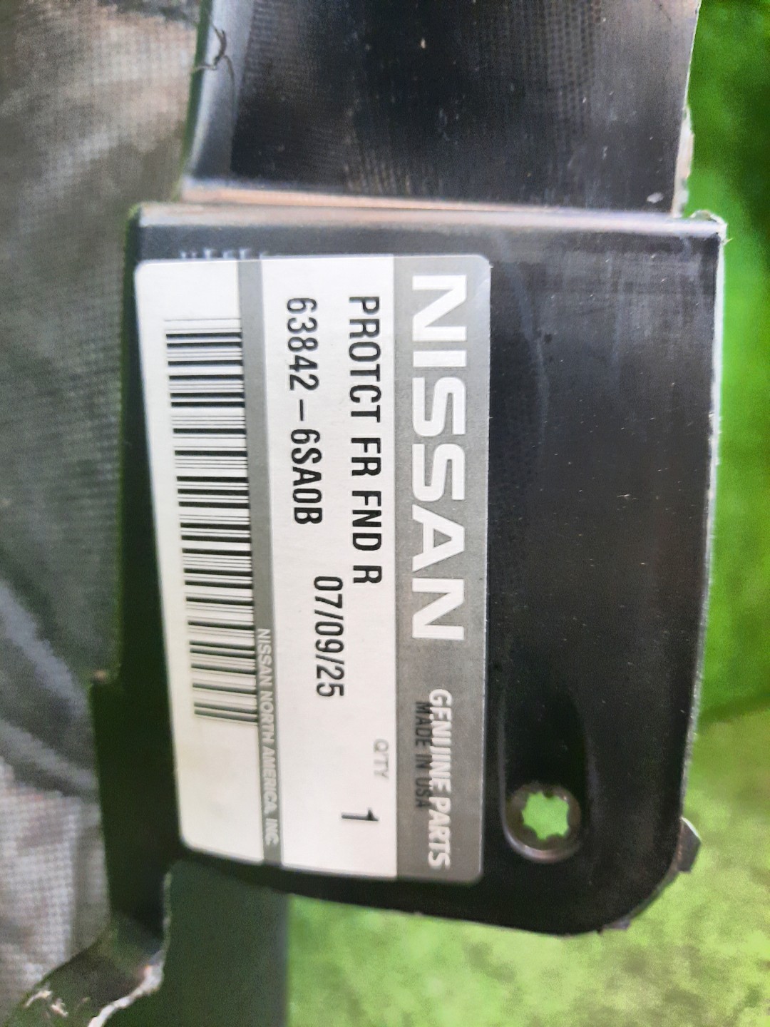 Защита под крыло правая передняя NISSAN PATHFINDER R53 63842-6SA0B 4 ракурс