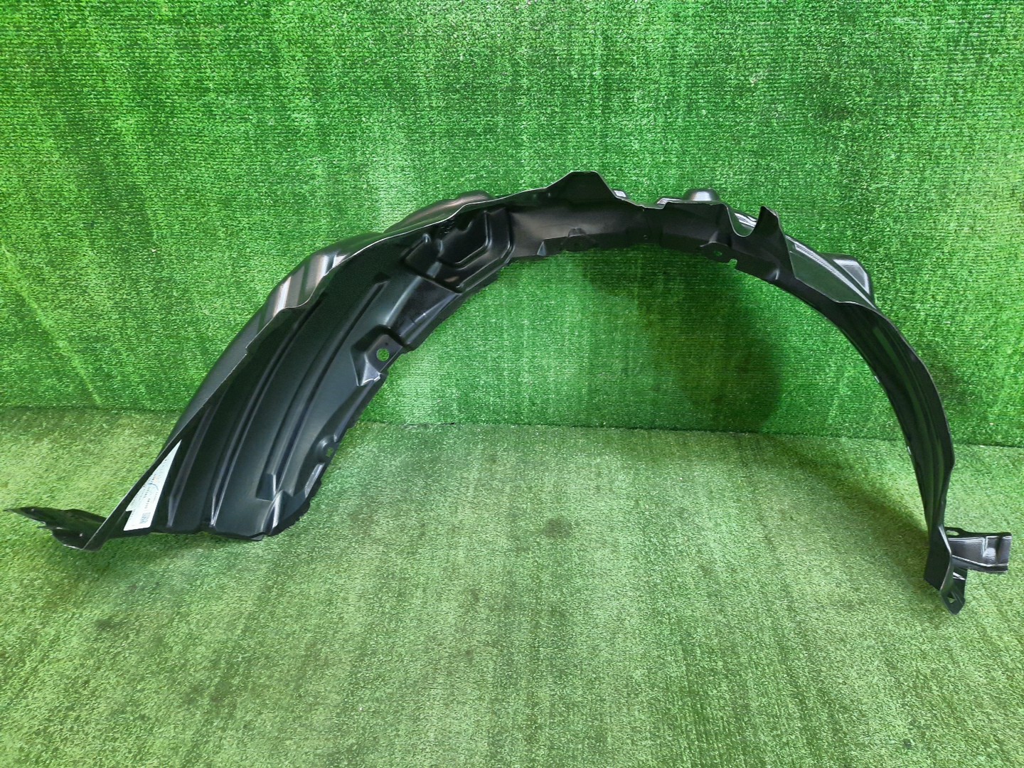 Защита под крыло правая передняя TOYOTA SIENTA MXPL10G 53875-52560 2 ракурс