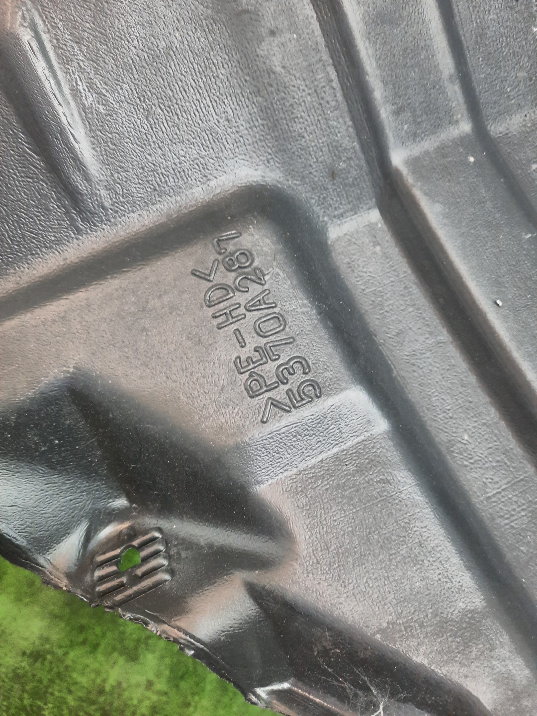 Защита под крыло левая передняя MITSUBISHI LANCER, GALANT FORTIS CY4A, CY2A, CY3A, CY6A, CX6A, CX4A, CX3A 5370A287 2 ракурс