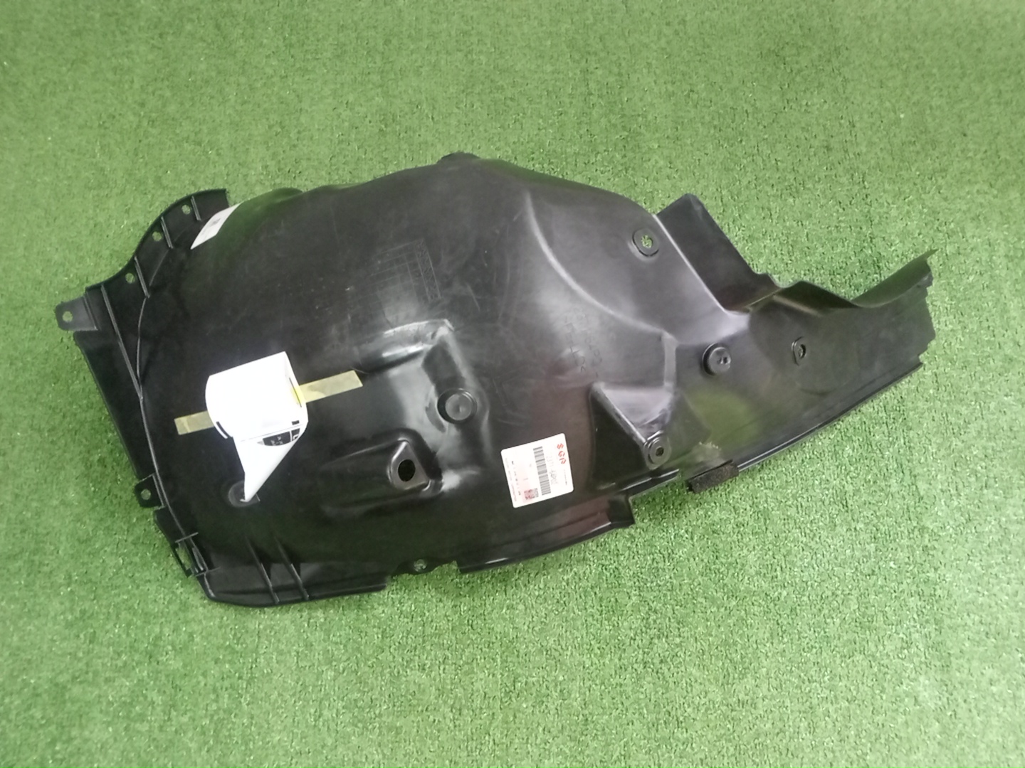 Защита под крыло левая передняя SUZUKI EVERY DA17V 72371-64P00 1 ракурс