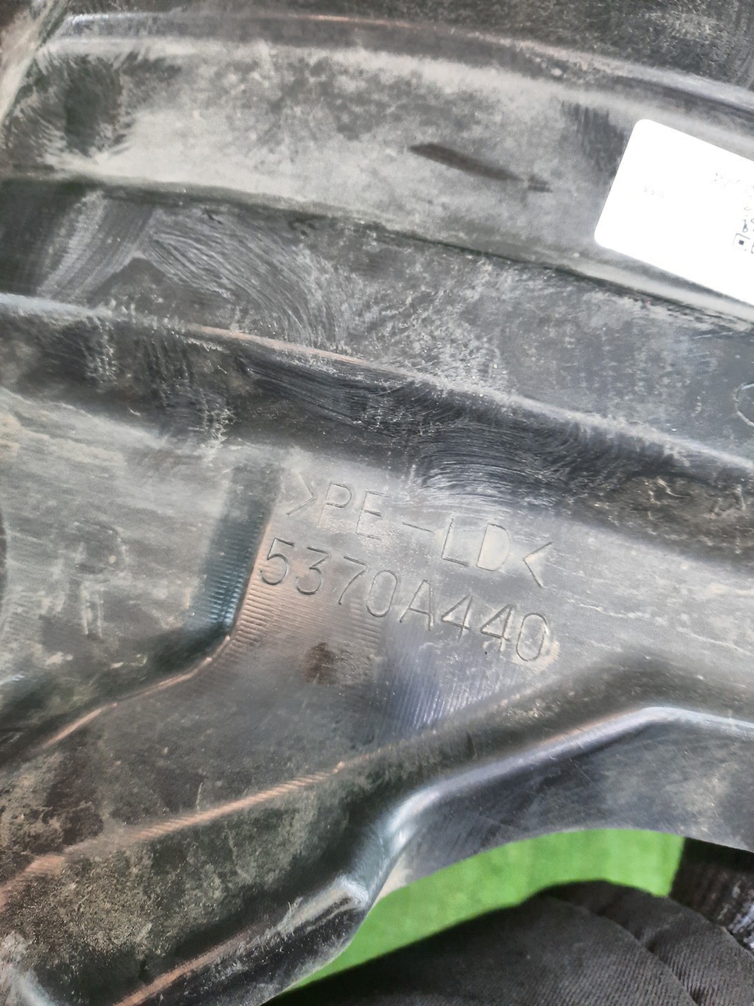 Защита под крыло правая передняя MITSUBISHI LANCER, GALANT FORTIS CY4A, CY2A, CY3A, CY6A, CX6A, CX4A, CX3A 5370A440 3 ракурс