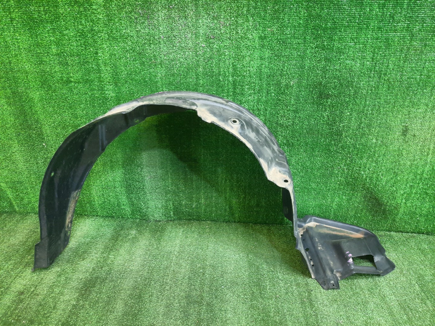 Защита под крыло левая передняя TOYOTA ALLEX, COROLLA RUNX ZZE124, NZE121, ZZE122, ZZE123 53876-12270 1 ракурс
