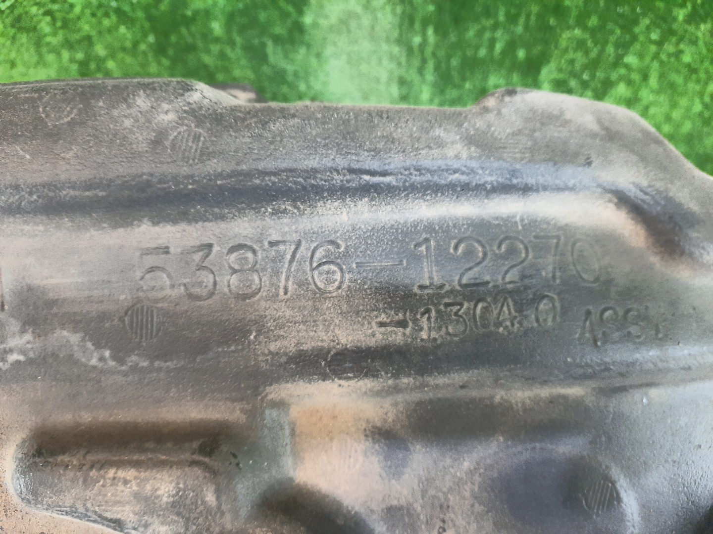 Защита под крыло левая передняя TOYOTA COROLLA ZZE124, NZE121, NZE120, ZZE122, NZE124, CE121 53876-12270 2 ракурс Защита под крыло левая передняя TOYOTA COROLLA ZZE124, NZE121, NZE120, ZZE122, NZE124, CE121 53876-12270 2 ракурс