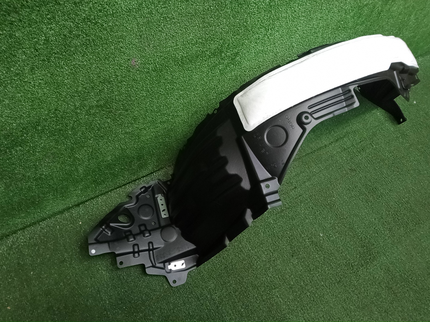 Защита под крыло правая передняя LEXUS CT200H ZWA10 53805-76010 2 ракурс