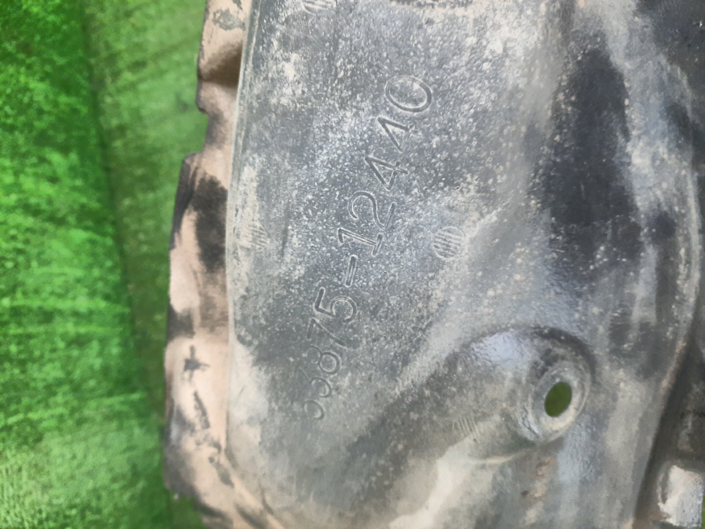 Защита под крыло правая передняя TOYOTA AXIO, COROLLA FIELDER, COROLLA  AXIO, FIELDER NZE141, NZE144, ZRE142, ZRE144, ZRE144G, ZRE142G, NZE144G, NZE141G 53875-12440 2 ракурс