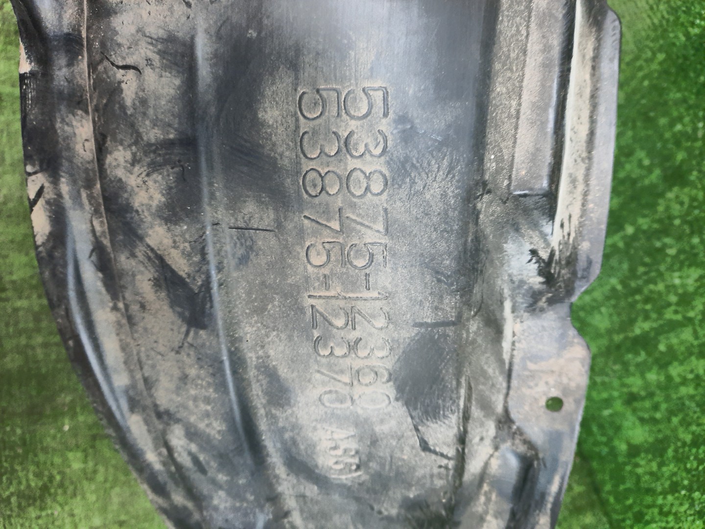 Защита под крыло правая передняя TOYOTA COROLLA ZZE124, NZE121, NZE120, ZZE122, NZE124, CE121 53875-12360 2 ракурс