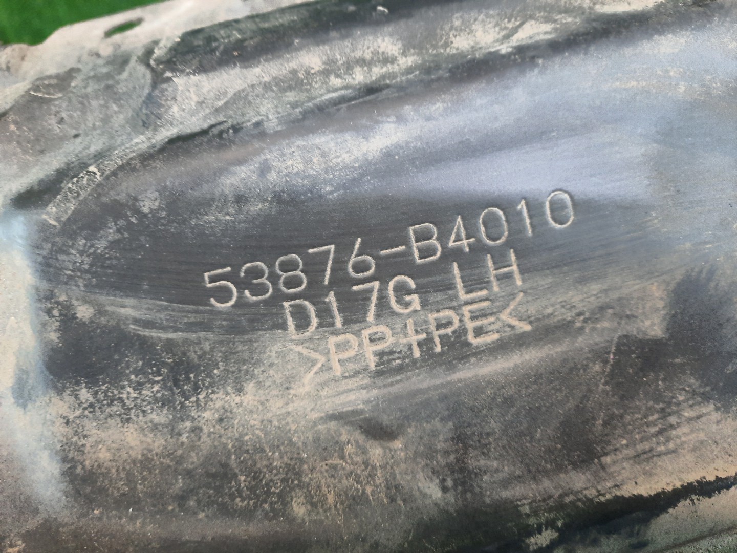 Защита под крыло левая передняя TOYOTA RUSH, BE-GO J210E, J200E, J210G, J200G 53876-B4010 2 ракурс