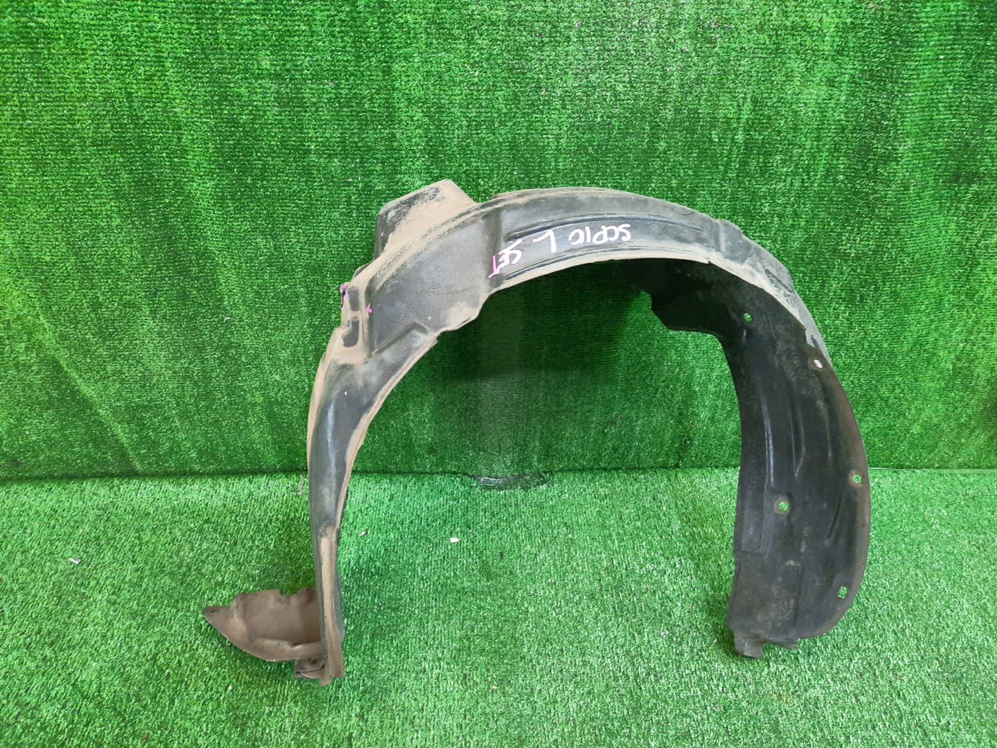 Защита под крыло левая передняя TOYOTA VITZ, YARIS SCP10, NCP10, SCP13, NCP15, NCP11, NCP13 53876-52010 1 ракурс Защита под крыло левая передняя TOYOTA VITZ, YARIS SCP10, NCP10, SCP13, NCP15, NCP11, NCP13 53876-52010 1 ракурс