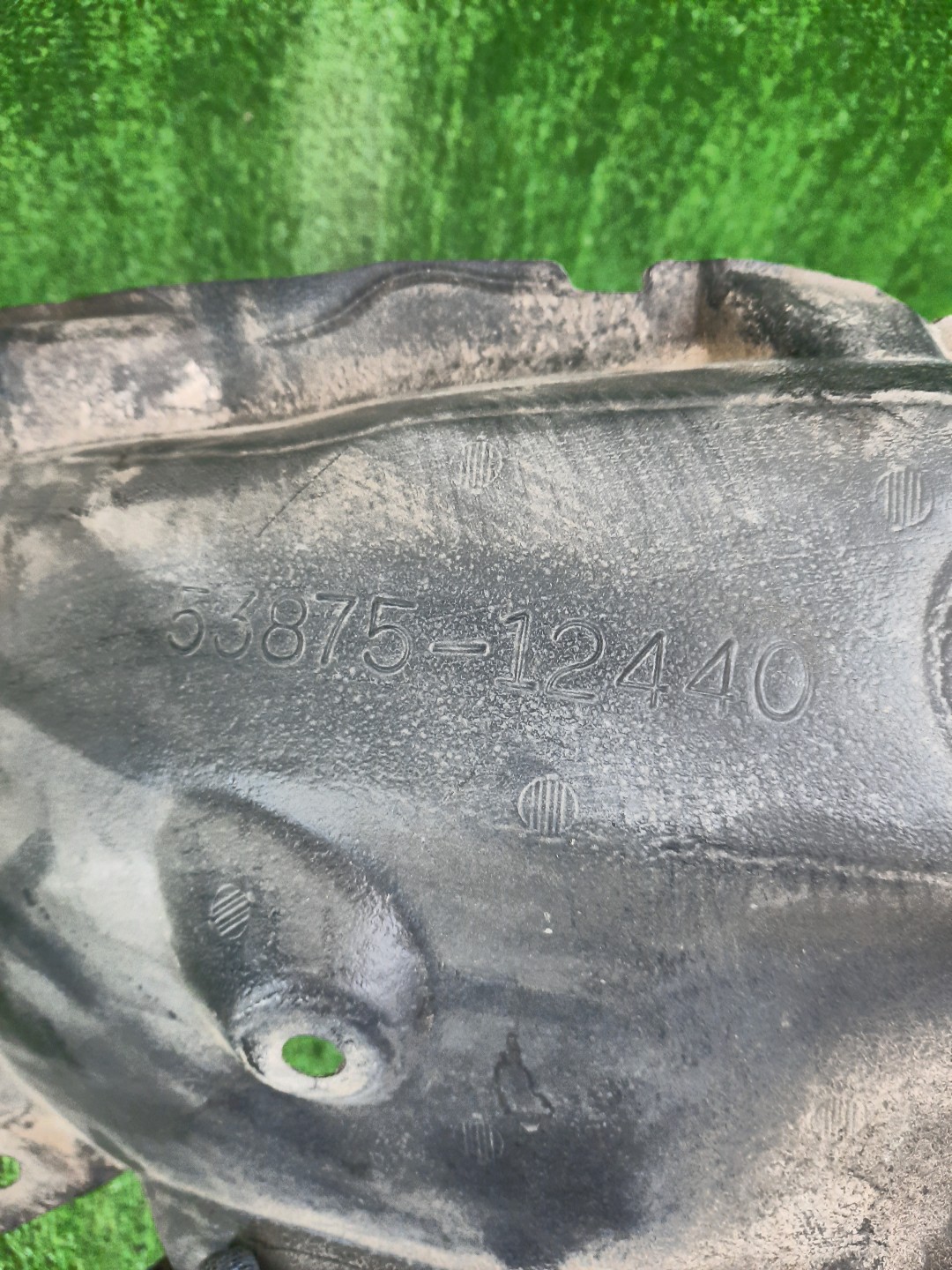 Защита под крыло правая передняя TOYOTA AXIO, COROLLA FIELDER, COROLLA  AXIO, FIELDER NZE141, NZE144, ZRE142, ZRE144, ZRE144G, ZRE142G, NZE144G, NZE141G 53875-12440 2 ракурс