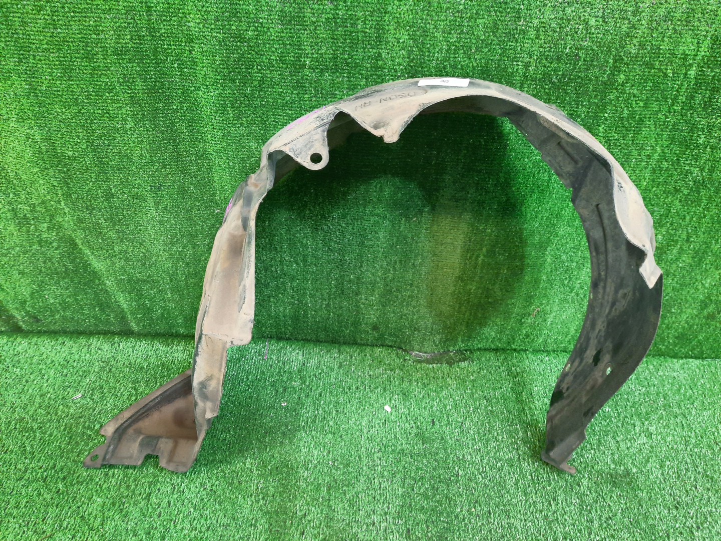 Защита под крыло правая передняя TOYOTA VITZ, YARIS SCP10, NCP10, SCP13, NCP15, NCP11, NCP13 53875-52010 1 ракурс Защита под крыло правая передняя TOYOTA VITZ, YARIS SCP10, NCP10, SCP13, NCP15, NCP11, NCP13 53875-52010 1 ракурс
