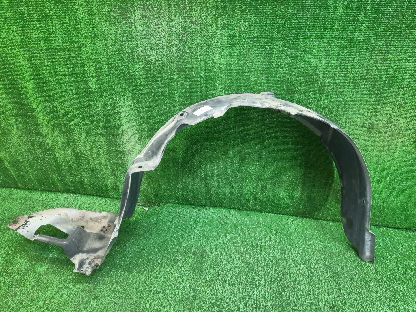 Защита под крыло правая передняя TOYOTA AXIO, COROLLA FIELDER, COROLLA  AXIO, FIELDER NZE141, NZE144, ZRE142, ZRE144, ZRE144G, ZRE142G, NZE144G, NZE141G 53875-12440 1 ракурс