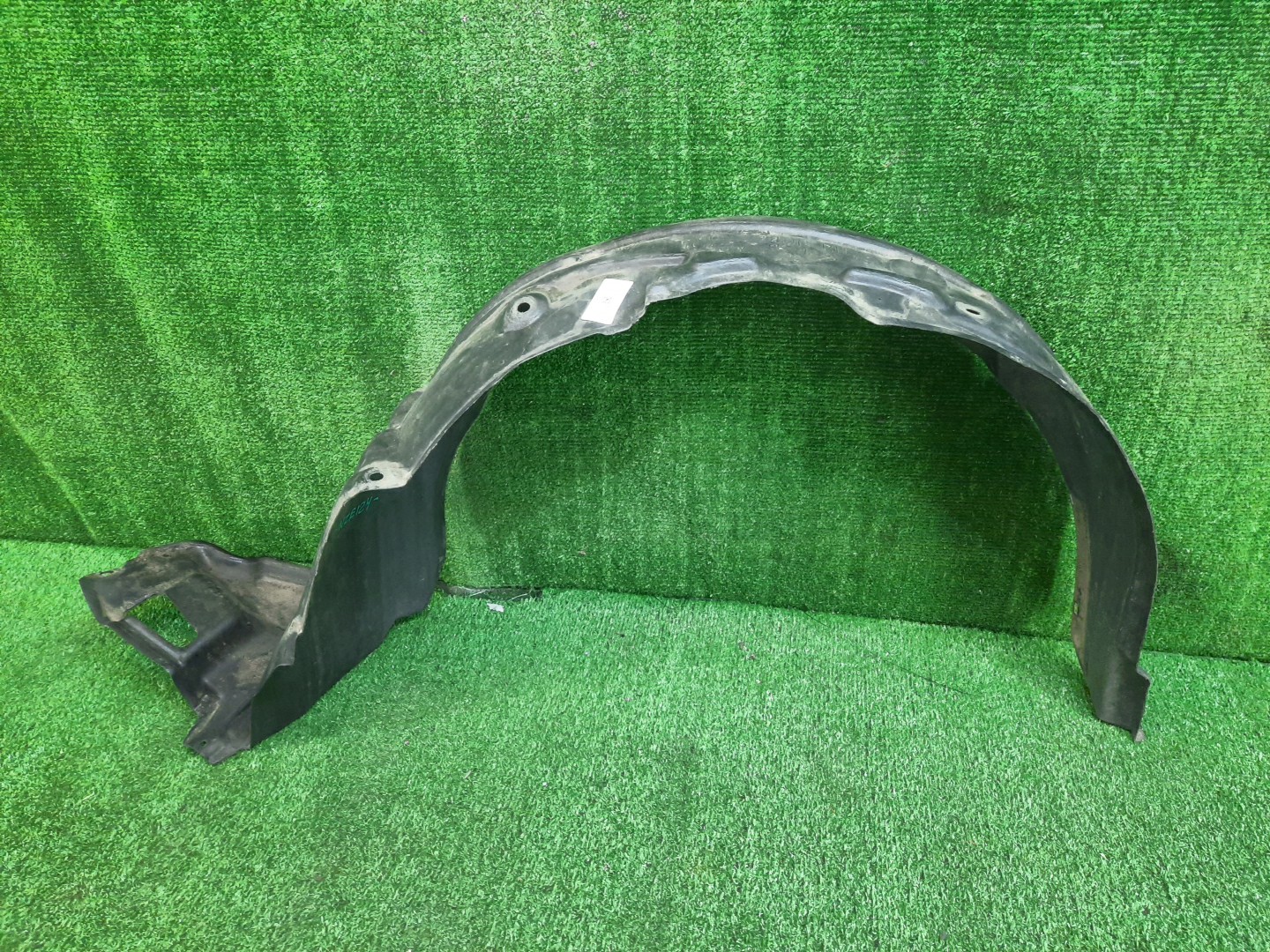 Защита под крыло правая передняя TOYOTA COROLLA ZZE124, NZE121, NZE120, ZZE122, NZE124, CE121 53875-12280 1 ракурс
