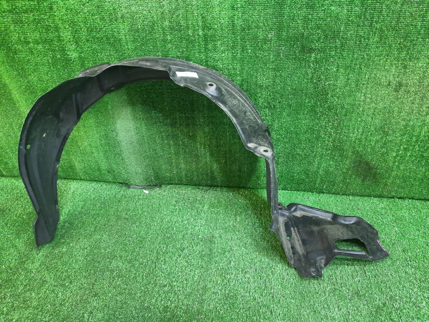 Защита под крыло левая передняя TOYOTA COROLLA ZZE124, NZE121, NZE120, ZZE122, NZE124, CE121 53876-12270 1 ракурс