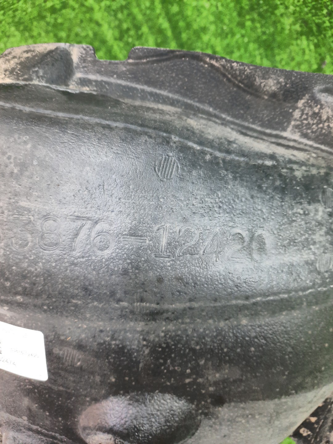 Защита под крыло левая передняя TOYOTA AXIO, COROLLA FIELDER, COROLLA  AXIO, FIELDER NZE141, NZE144, ZRE142, ZRE144, ZRE144G, ZRE142G, NZE144G, NZE141G 53876-12420 2 ракурс