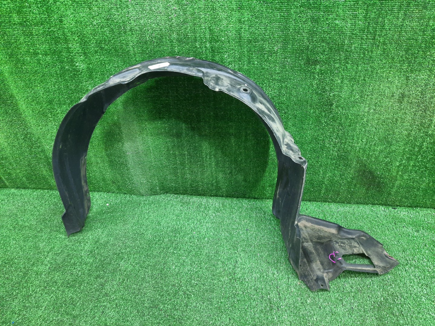 Защита под крыло левая передняя TOYOTA COROLLA FIELDER NZE124G 53876-12280 1 ракурс