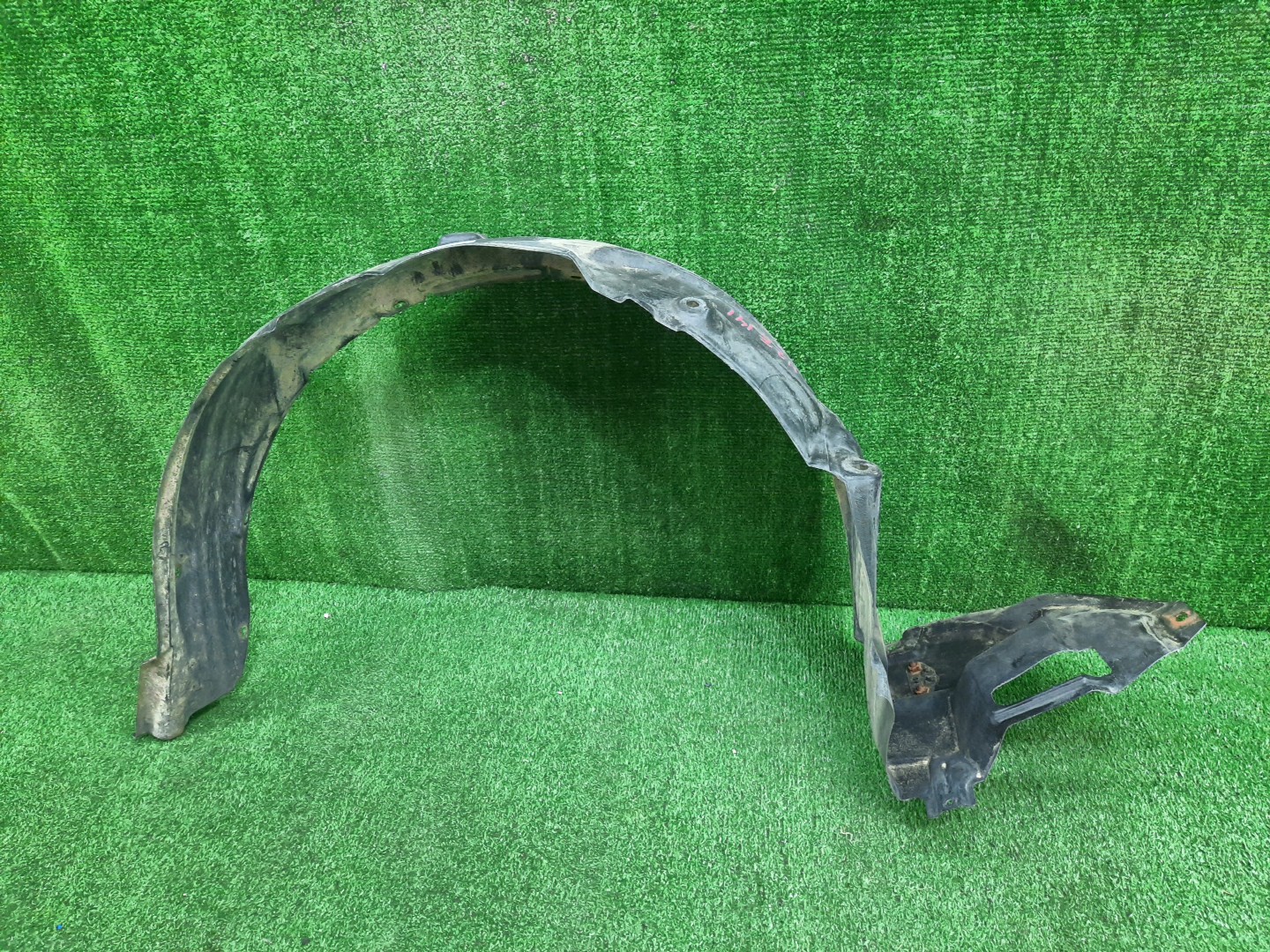 Защита под крыло левая передняя TOYOTA AXIO, COROLLA FIELDER, COROLLA  AXIO, FIELDER NZE141, NZE144, ZRE142, ZRE144, ZRE144G, ZRE142G, NZE144G, NZE141G 53876-12420 1 ракурс
