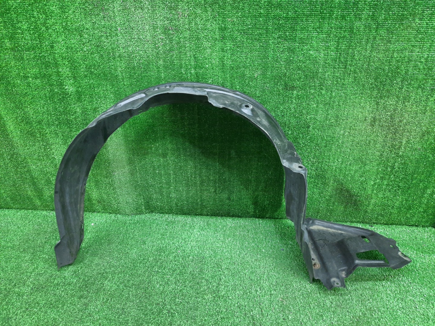 Защита под крыло левая передняя TOYOTA COROLLA FIELDER ZZE122G 53876-12300 1 ракурс