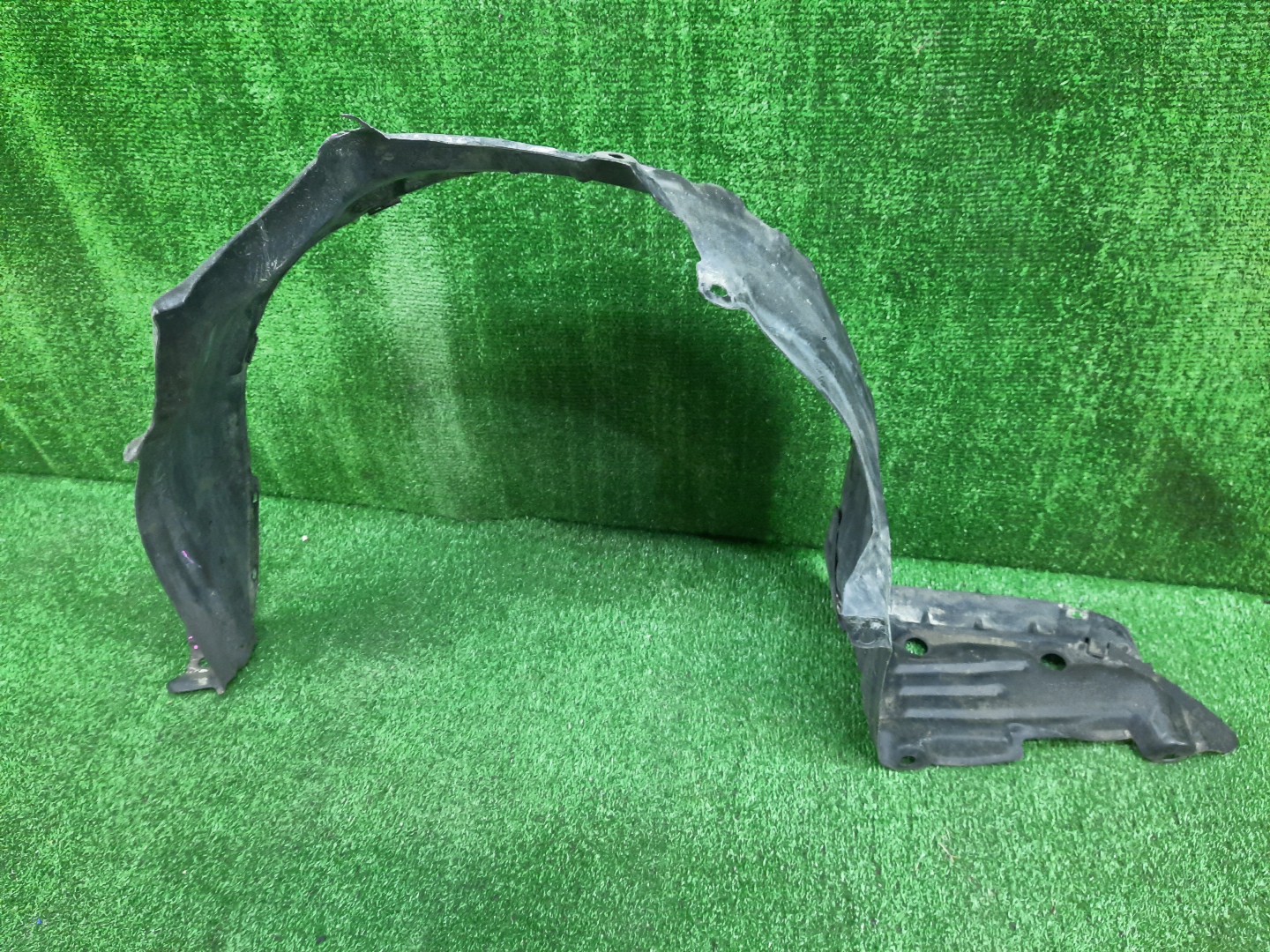 Защита под крыло левая передняя NISSAN PRIMERA P11 63841-5J000 1 ракурс