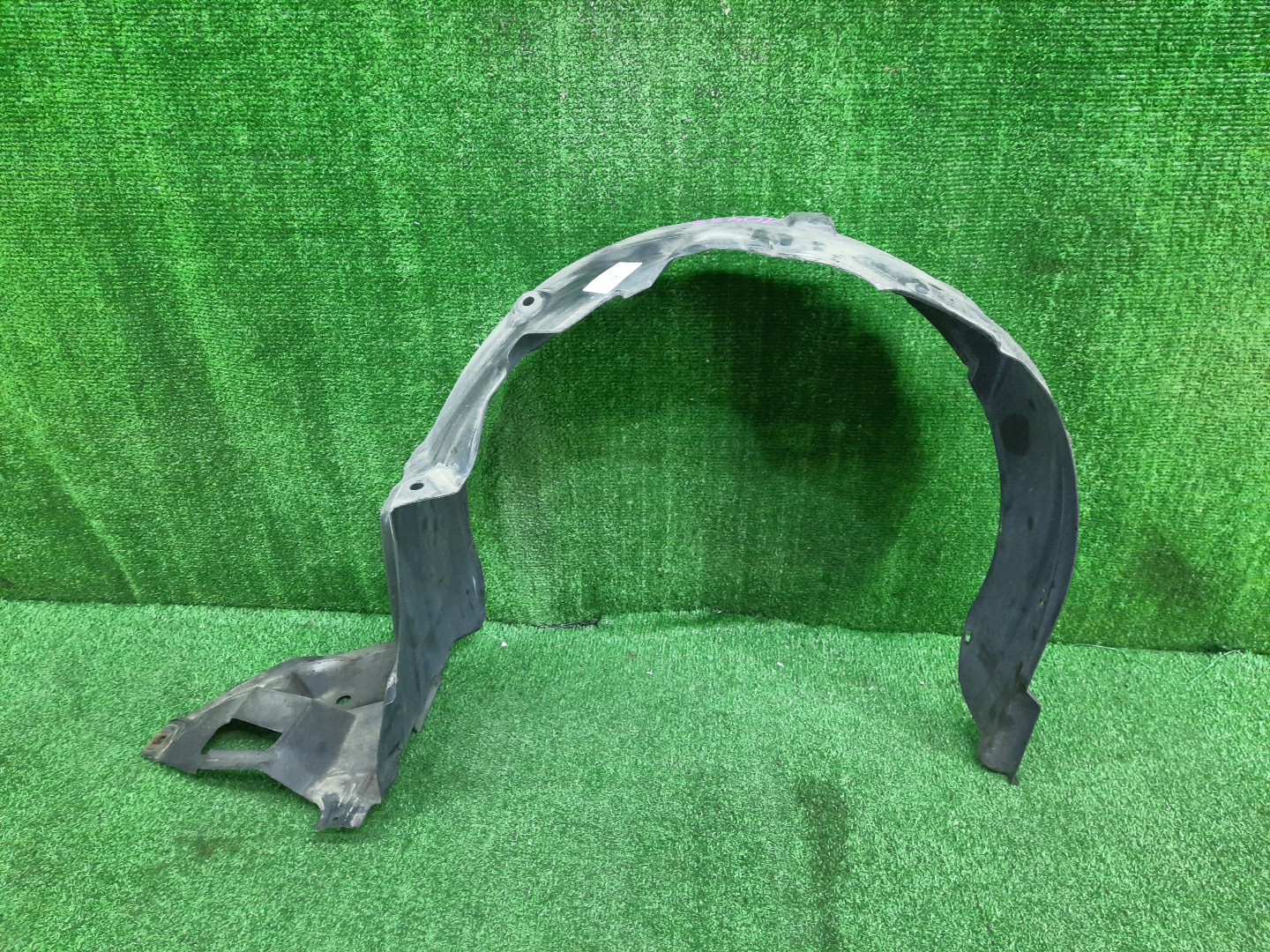 Защита под крыло правая передняя TOYOTA AXIO, COROLLA FIELDER, COROLLA  AXIO, FIELDER NZE141, NZE144, ZRE142, ZRE144, ZRE144G, ZRE142G, NZE144G, NZE141G 53875-12440 1 ракурс