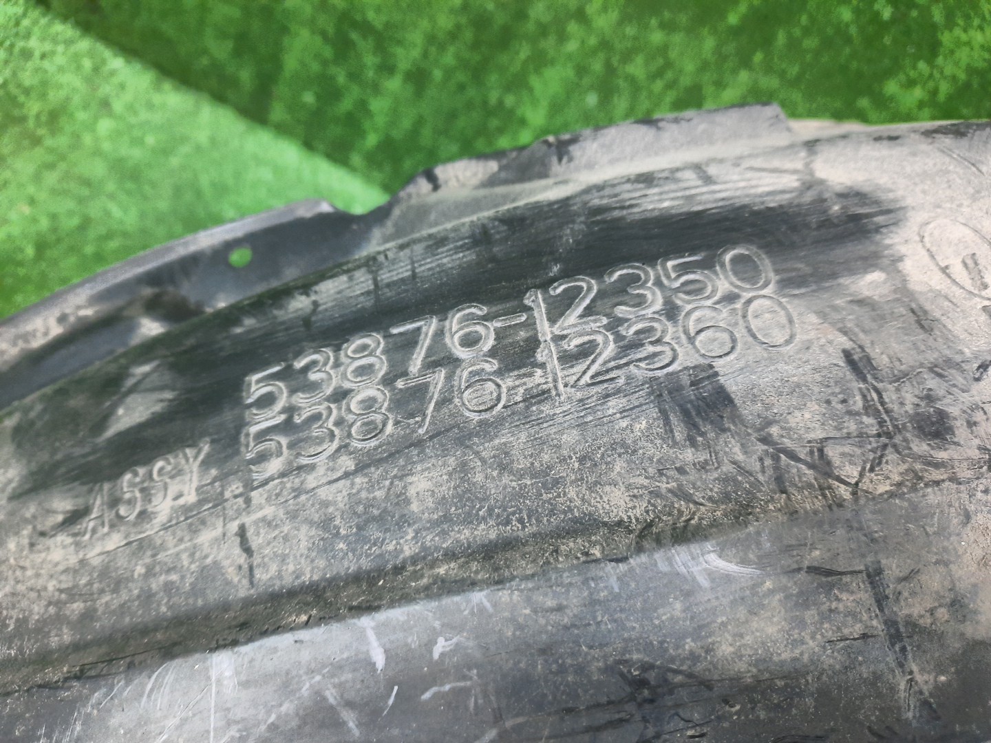 Защита под крыло левая передняя TOYOTA COROLLA ZZE124, NZE121, NZE120, ZZE122, NZE124, CE121 53876-12350 3 ракурс
