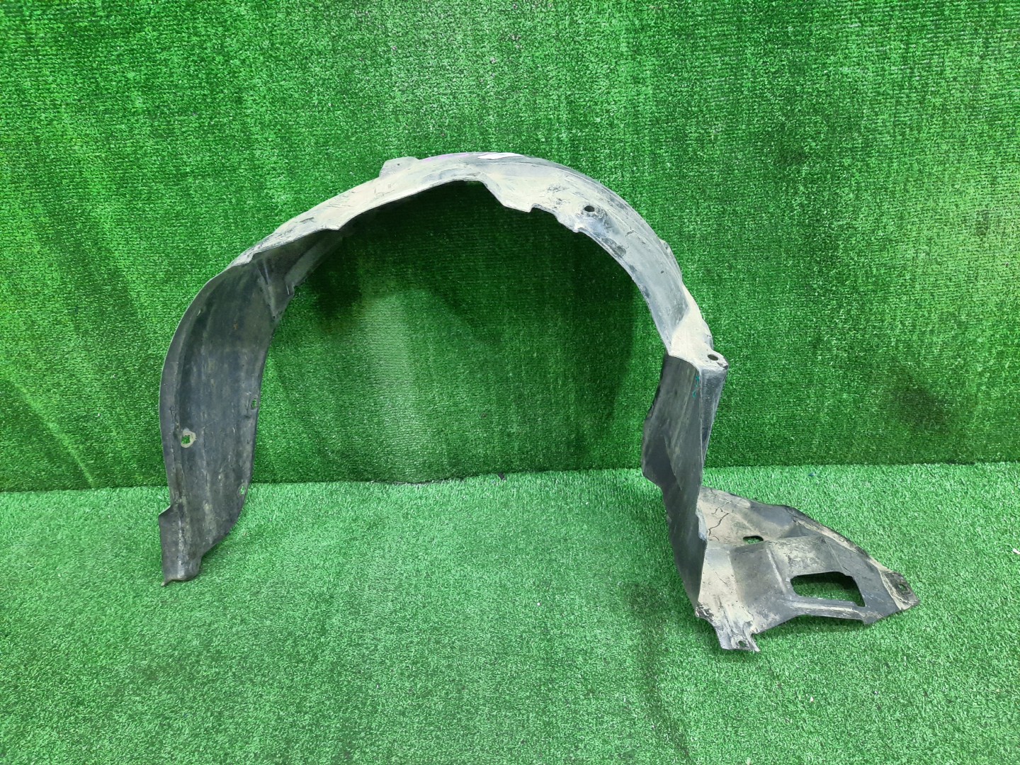 Защита под крыло левая передняя TOYOTA AXIO, COROLLA FIELDER, COROLLA  AXIO, FIELDER NZE141, NZE144, ZRE142, ZRE144, ZRE144G, ZRE142G, NZE144G, NZE141G 53876-12420 1 ракурс