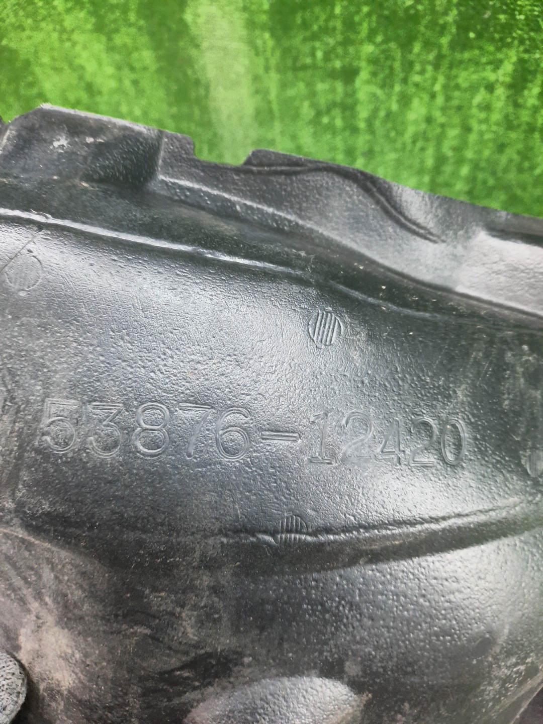 Защита под крыло левая передняя TOYOTA AXIO, COROLLA FIELDER, COROLLA  AXIO, FIELDER NZE141, NZE144, ZRE142, ZRE144, ZRE144G, ZRE142G, NZE144G, NZE141G 53876-12420 3 ракурс