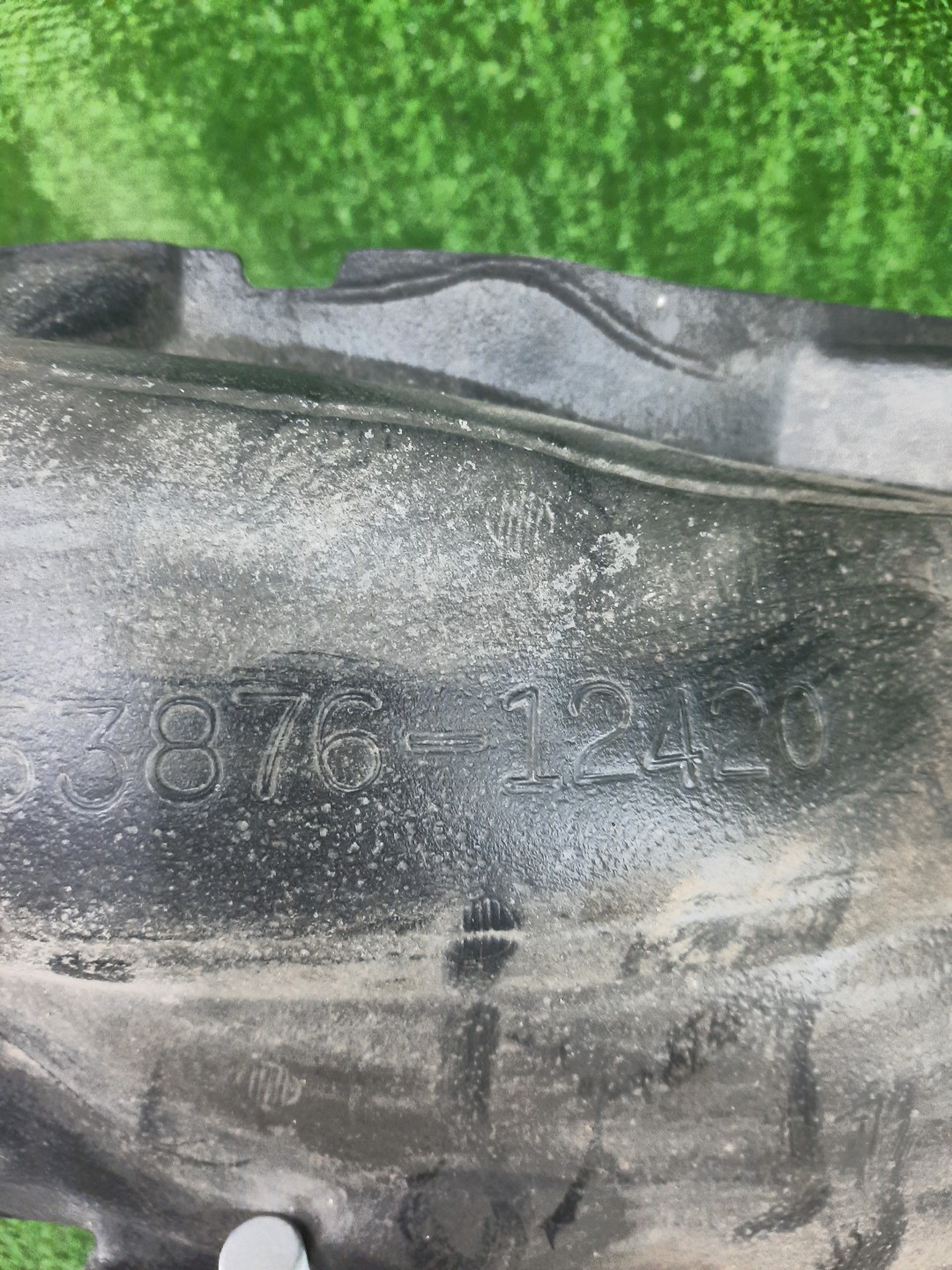 Защита под крыло левая передняя TOYOTA AXIO, COROLLA FIELDER, COROLLA  AXIO, FIELDER NZE141, NZE144, ZRE142, ZRE144, ZRE144G, ZRE142G, NZE144G, NZE141G 53876-12420 2 ракурс
