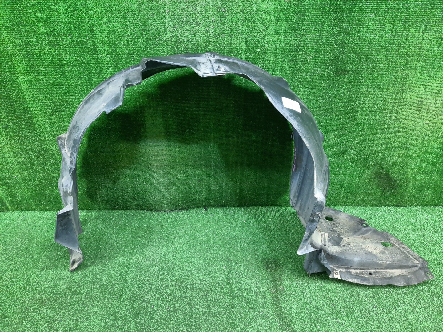 Защита под крыло левая передняя TOYOTA CROWN GRS182, GRS180, GRS181, GRS183 53876-30160 1 ракурс