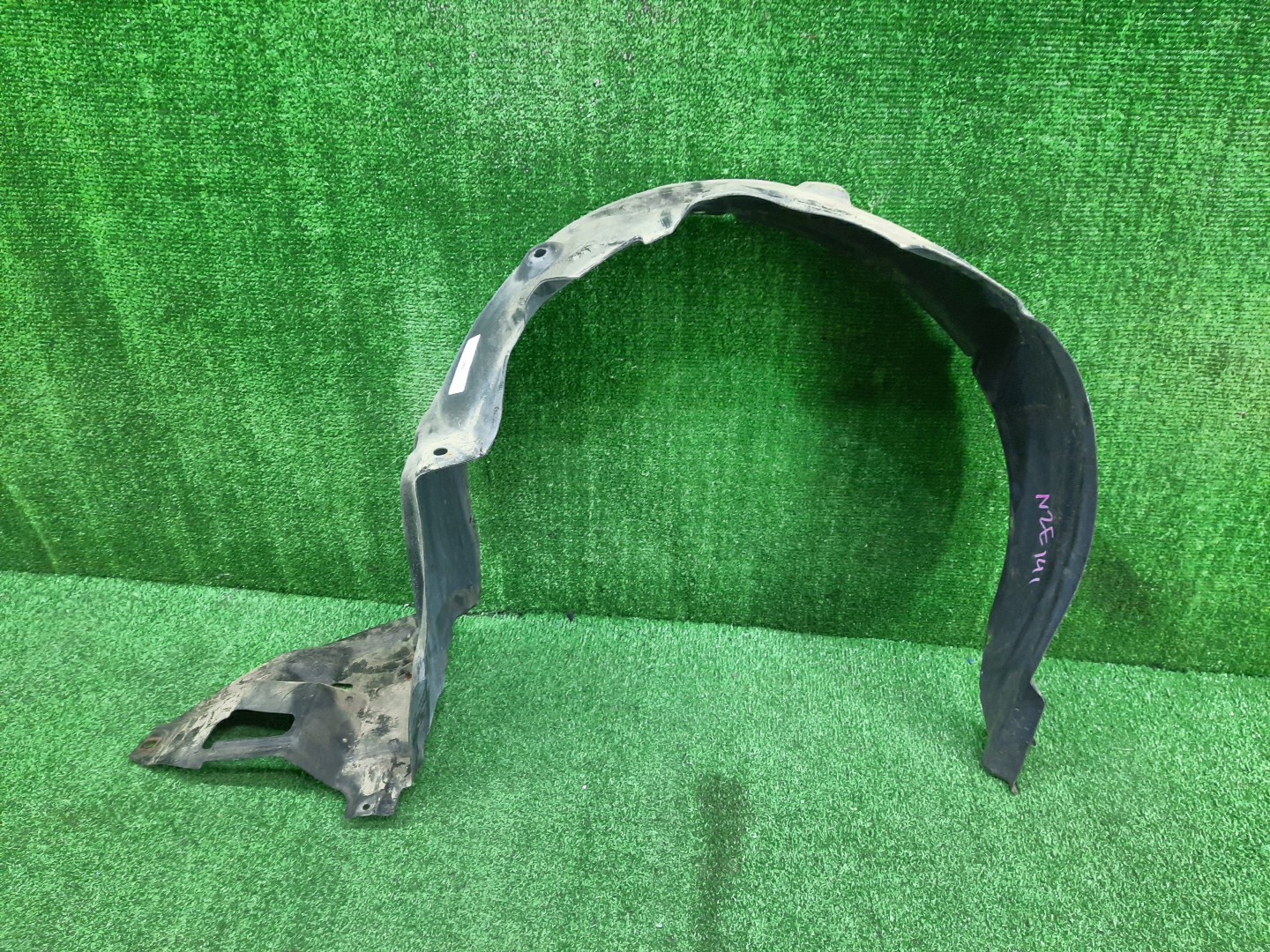 Защита под крыло правая передняя TOYOTA AXIO, COROLLA FIELDER, COROLLA  AXIO, FIELDER NZE141, NZE144, ZRE142, ZRE144, ZRE144G, ZRE142G, NZE144G, NZE141G 53875-12440 1 ракурс