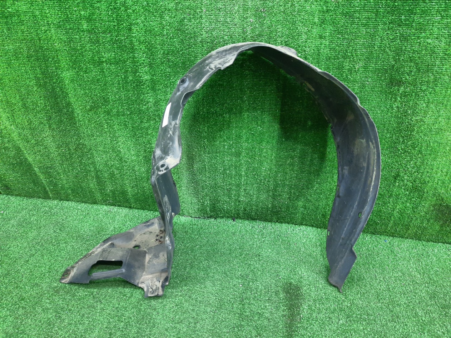 Защита под крыло правая передняя TOYOTA AXIO, COROLLA FIELDER, COROLLA  AXIO, FIELDER NZE141, NZE144, ZRE142, ZRE144, ZRE144G, ZRE142G, NZE144G, NZE141G 53875-12440 1 ракурс