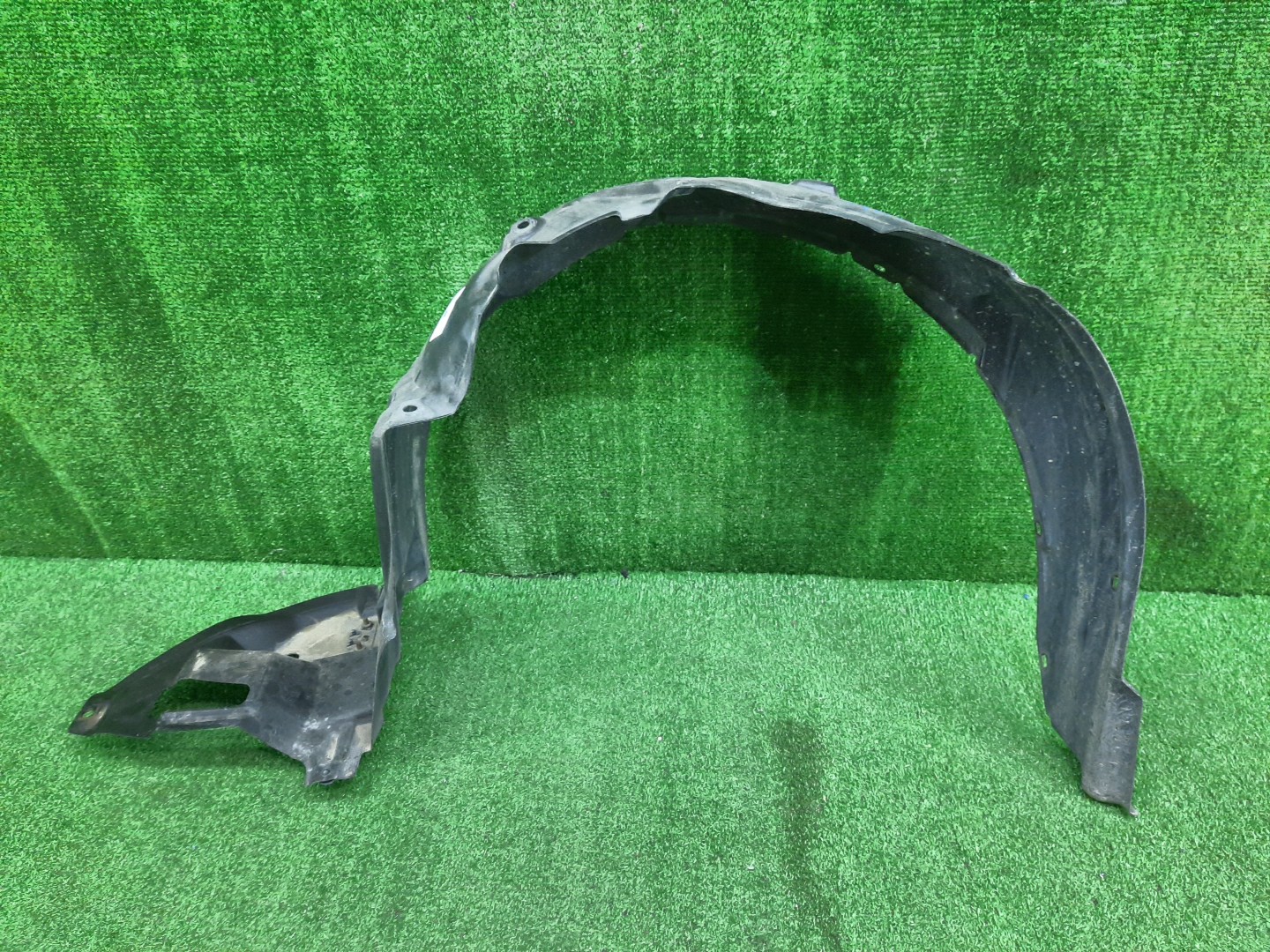 Защита под крыло правая передняя TOYOTA AXIO, COROLLA FIELDER, COROLLA  AXIO, FIELDER NZE141, NZE144, ZRE142, ZRE144, ZRE144G, ZRE142G, NZE144G, NZE141G 53875-12440 1 ракурс