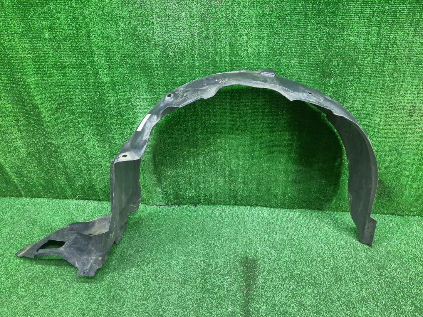 Защита под крыло правая передняя TOYOTA AXIO, COROLLA FIELDER, COROLLA  AXIO, FIELDER NZE141, NZE144, ZRE142, ZRE144, ZRE144G, ZRE142G, NZE144G, NZE141G 53875-12440 1 ракурс