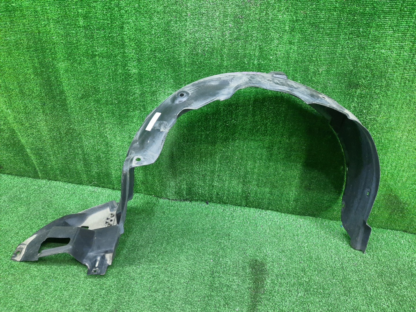 Защита под крыло правая передняя TOYOTA AXIO, COROLLA FIELDER, COROLLA  AXIO, FIELDER NZE141, NZE144, ZRE142, ZRE144, ZRE144G, ZRE142G, NZE144G, NZE141G 53875-12440 1 ракурс