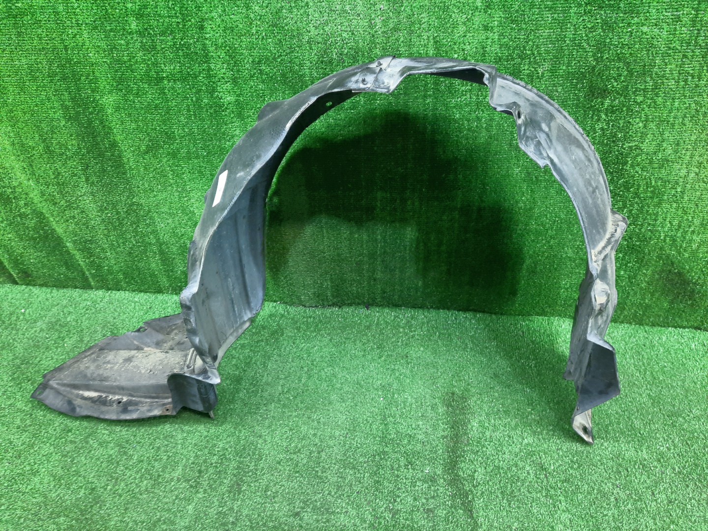 Защита под крыло правая передняя TOYOTA CROWN GRS182, GRS180, GRS181, GRS183 53875-30210 1 ракурс