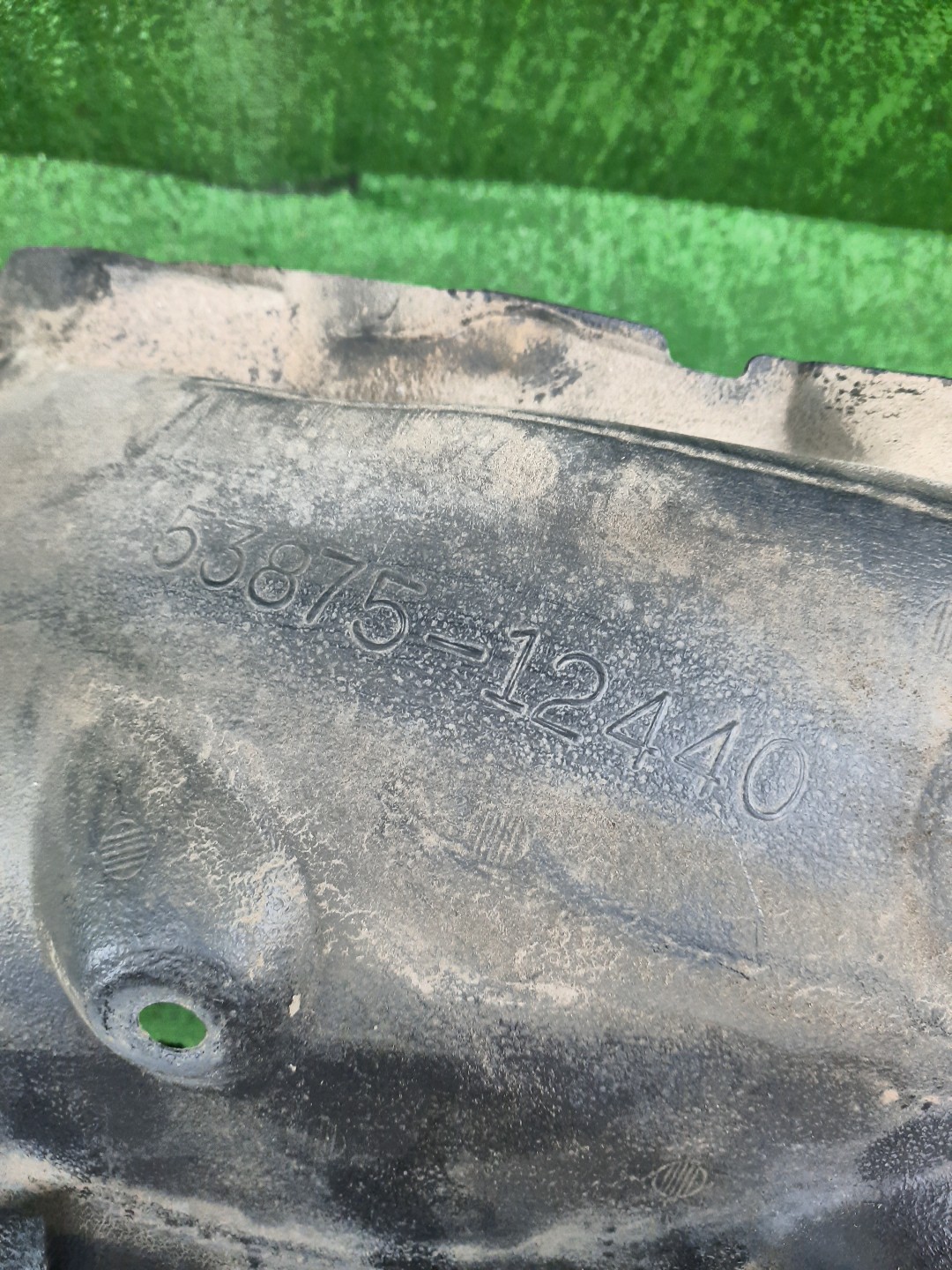 Защита под крыло правая передняя TOYOTA AXIO, COROLLA FIELDER, COROLLA  AXIO, FIELDER NZE141, NZE144, ZRE142, ZRE144, ZRE144G, ZRE142G, NZE144G, NZE141G 53875-12440 2 ракурс