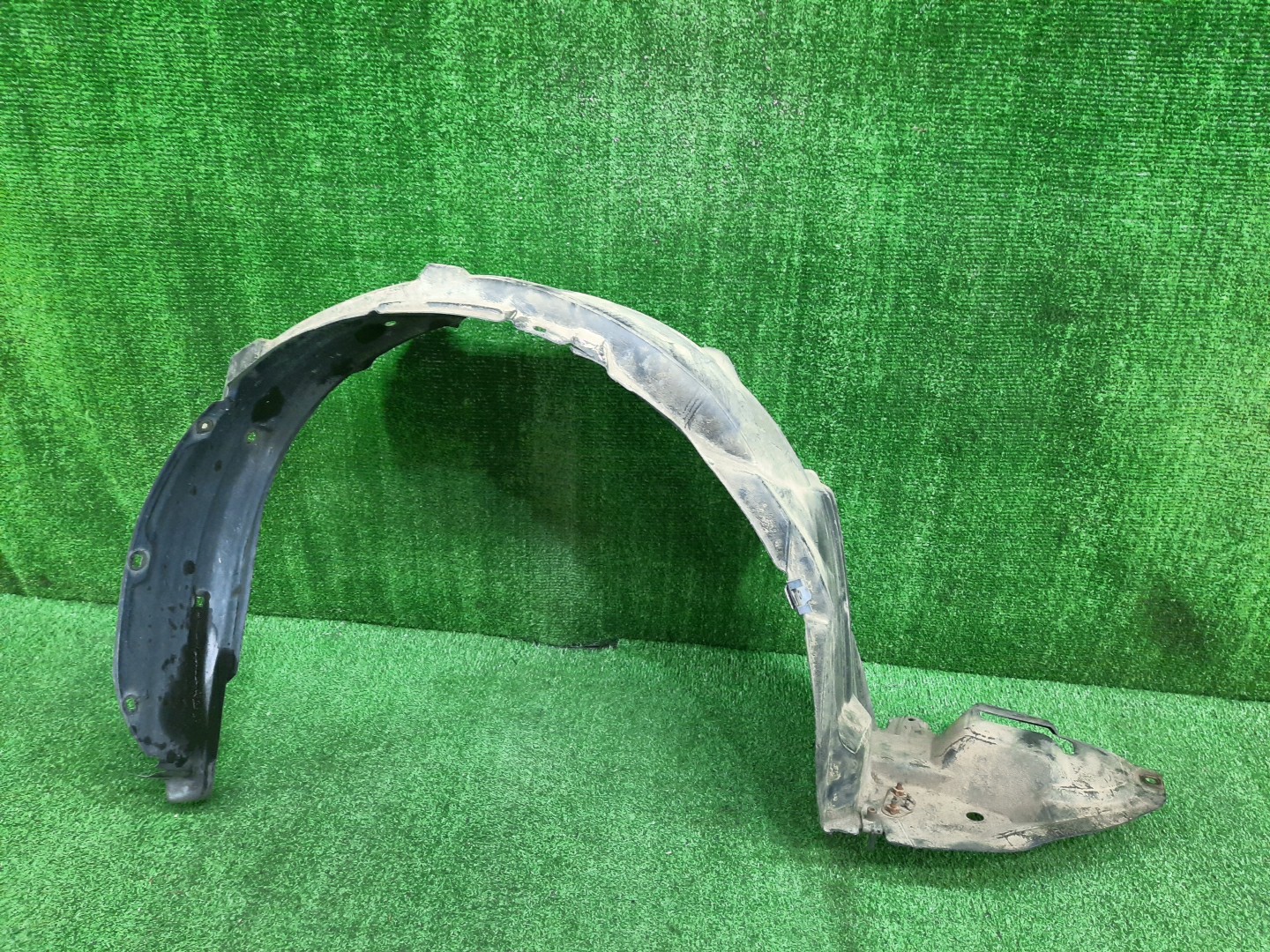 Защита под крыло правая передняя TOYOTA AXIO, COROLLA FIELDER, COROLLA  AXIO, FIELDER NZE141, NZE144, ZRE142, ZRE144, ZRE144G, ZRE142G, NZE144G, NZE141G 53875-12440 1 ракурс