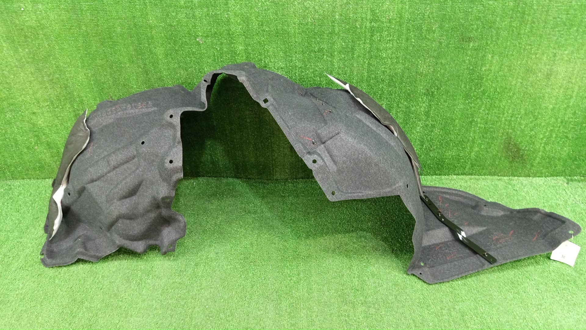 Защита под крыло левая передняя LEXUS RZ450E XEBM15 53806-46010 1 ракурс