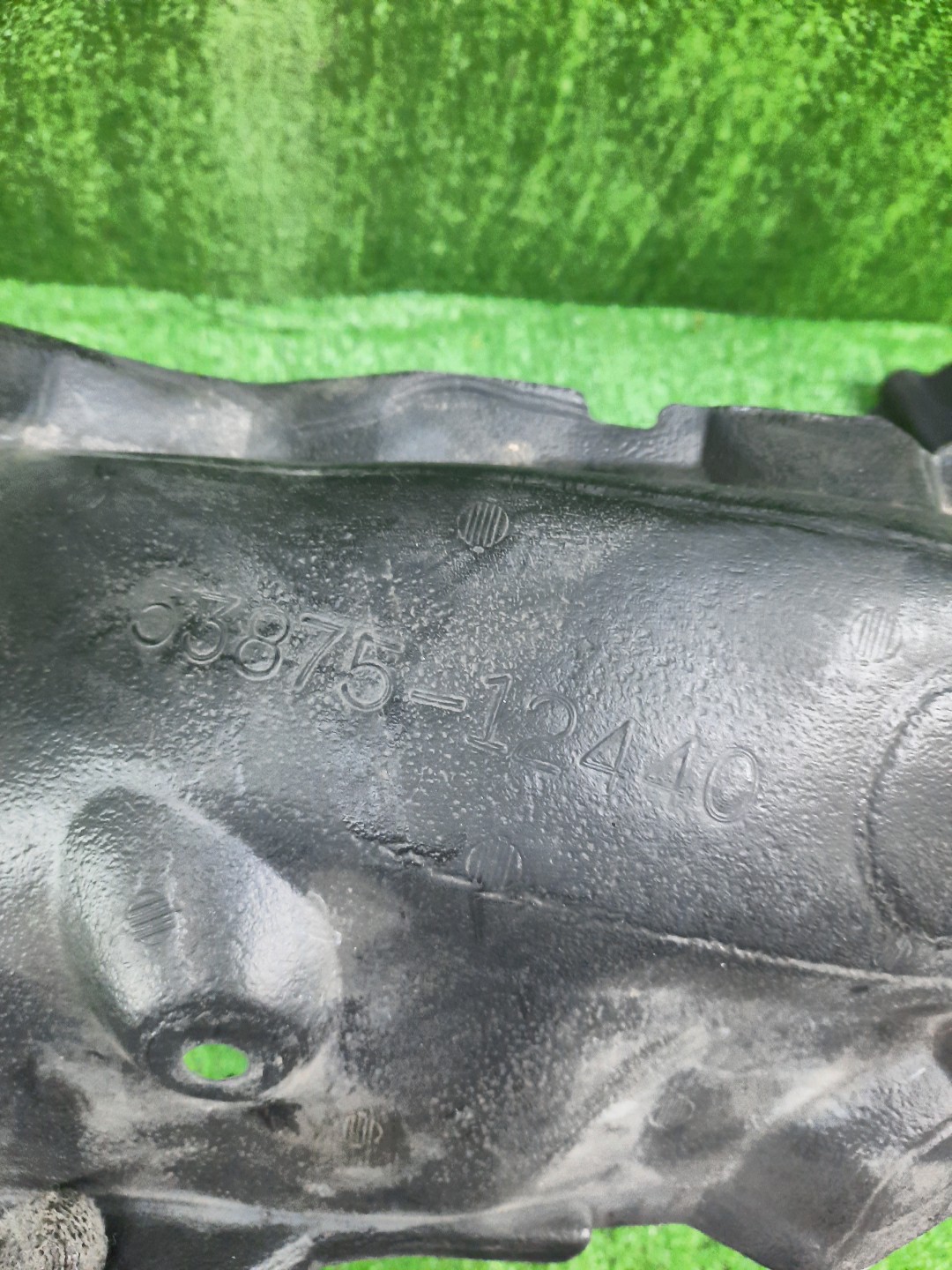 Защита под крыло правая передняя TOYOTA AXIO, COROLLA FIELDER, COROLLA  AXIO, FIELDER NZE141, NZE144, ZRE142, ZRE144, ZRE144G, ZRE142G, NZE144G, NZE141G 53875-12440 2 ракурс