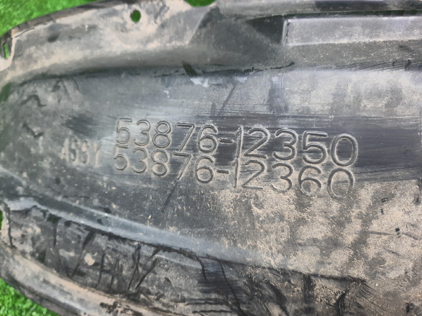 Защита под крыло левая передняя TOYOTA COROLLA ZZE124, NZE121, NZE120, ZZE122, NZE124, CE121 53876-12350 2 ракурс